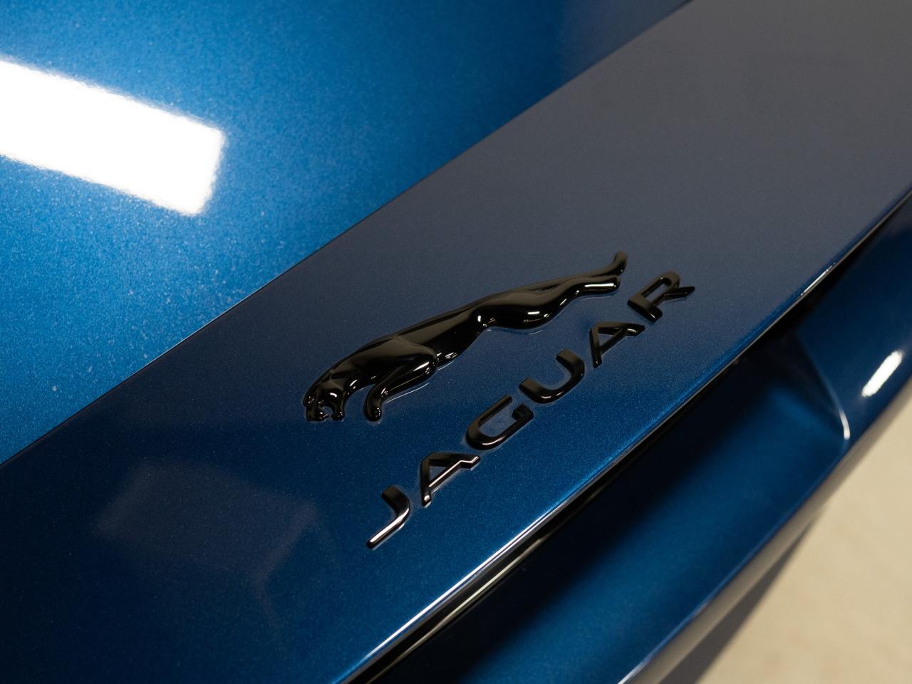 2022 Jaguar F-Type P450 | CONVERTIBLE | R-DYNAMIC | 20 IN Photo