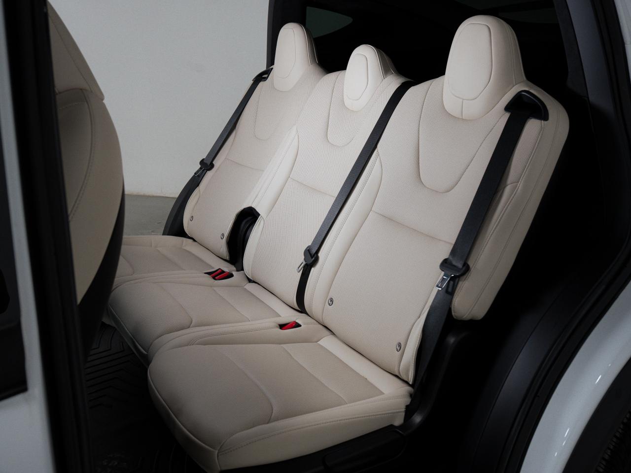 2023 Tesla Model X YOKE STEERING | 20 IN Photo