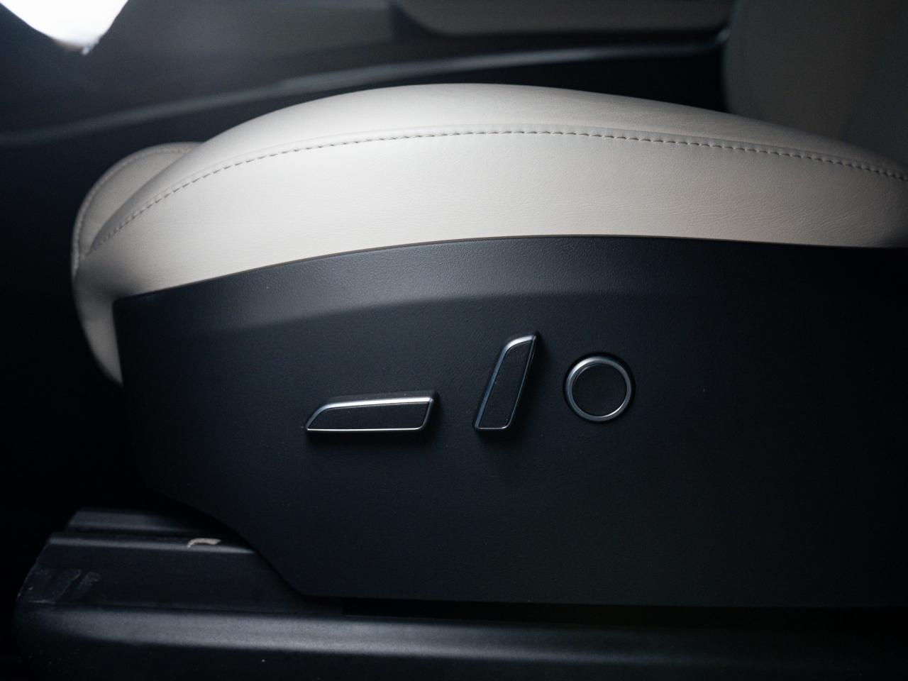 2023 Tesla Model X YOKE STEERING | 20 IN Photo