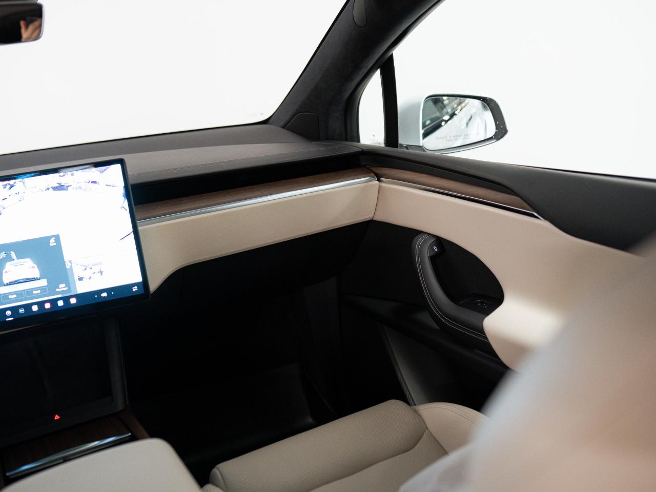 2023 Tesla Model X YOKE STEERING | 20 IN Photo