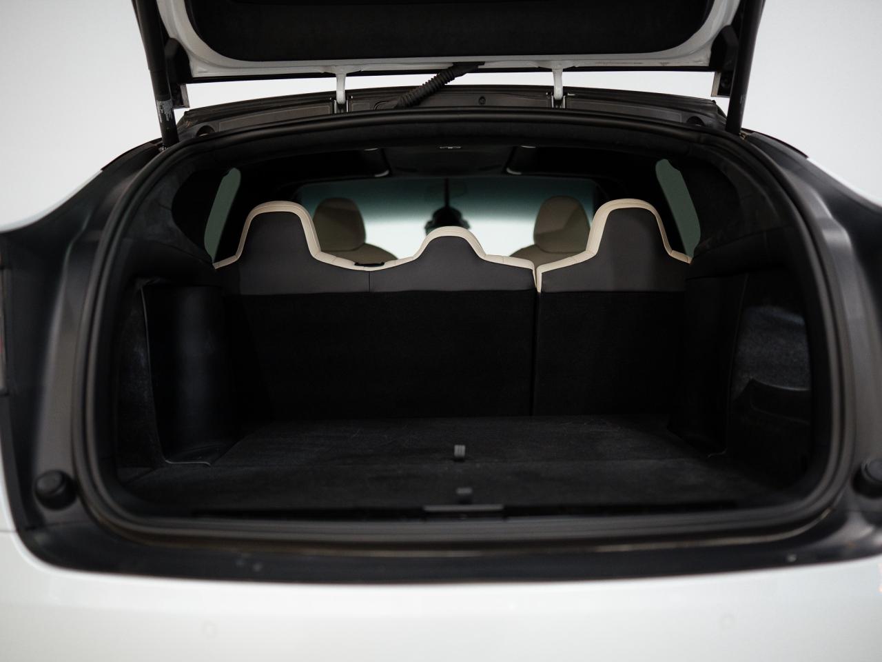 2023 Tesla Model X YOKE STEERING | 20 IN Photo