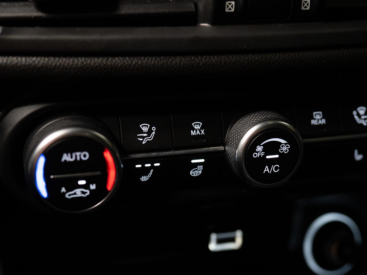 2022 Alfa Romeo Giulia SPRINT | Q4 | SUNROOF | 20 IN Photo