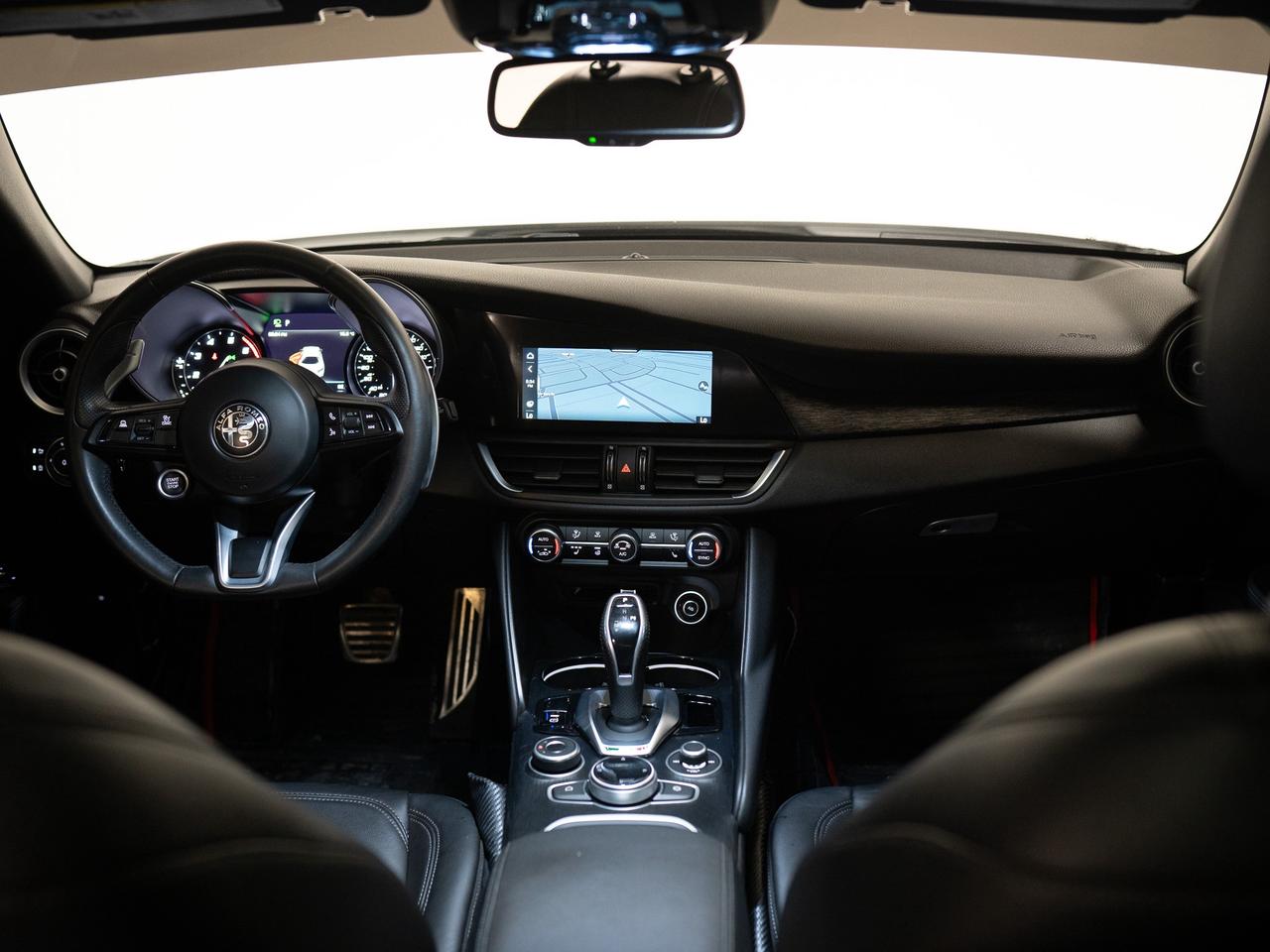 2022 Alfa Romeo Giulia SPRINT | Q4 | SUNROOF | 20 IN Photo