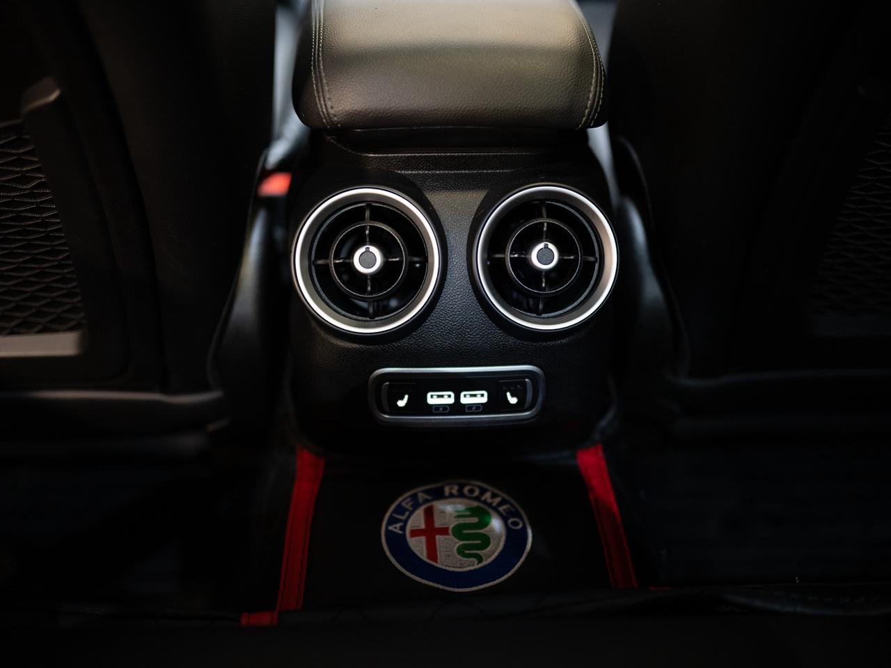 2022 Alfa Romeo Giulia SPRINT | Q4 | SUNROOF | 20 IN Photo