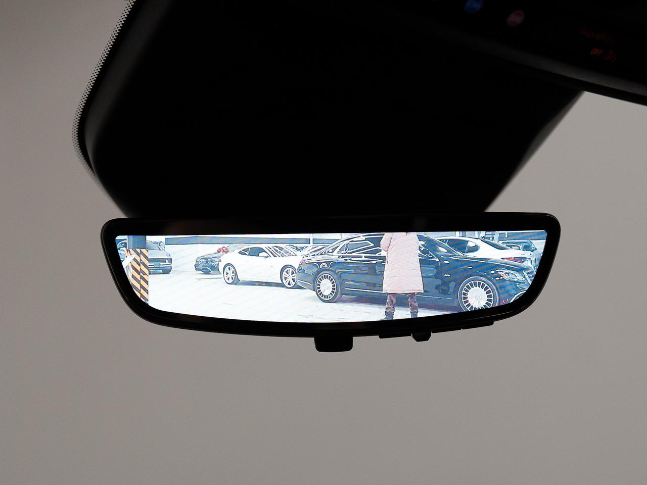 2024 Cadillac Escalade ESV PREMIUM LUXURY | 7 PASS | PERFORMANCE PKG | 22 IN Photo