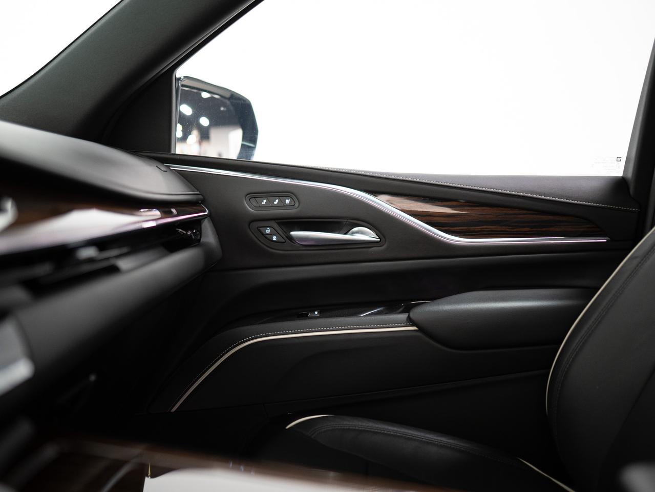 2024 Cadillac Escalade ESV PREMIUM LUXURY | 7 PASS | PERFORMANCE PKG | 22 IN Photo