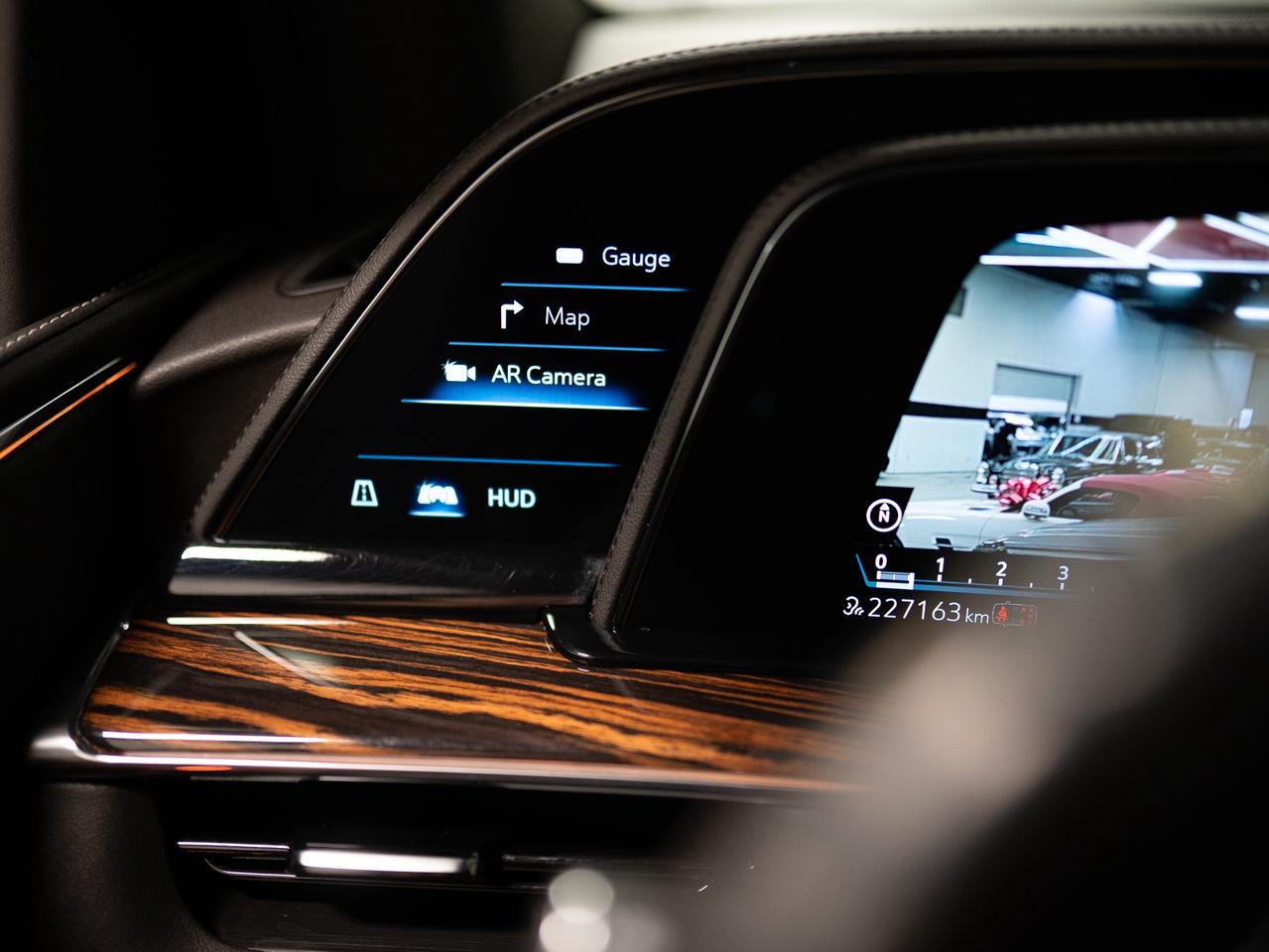 2024 Cadillac Escalade ESV PREMIUM LUXURY | 7 PASS | PERFORMANCE PKG | 22 IN Photo