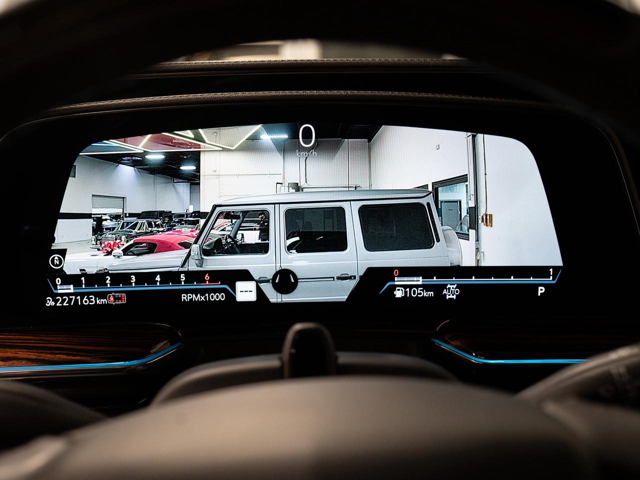 2024 Cadillac Escalade ESV PREMIUM LUXURY | 7 PASS | PERFORMANCE PKG | 22 IN Photo