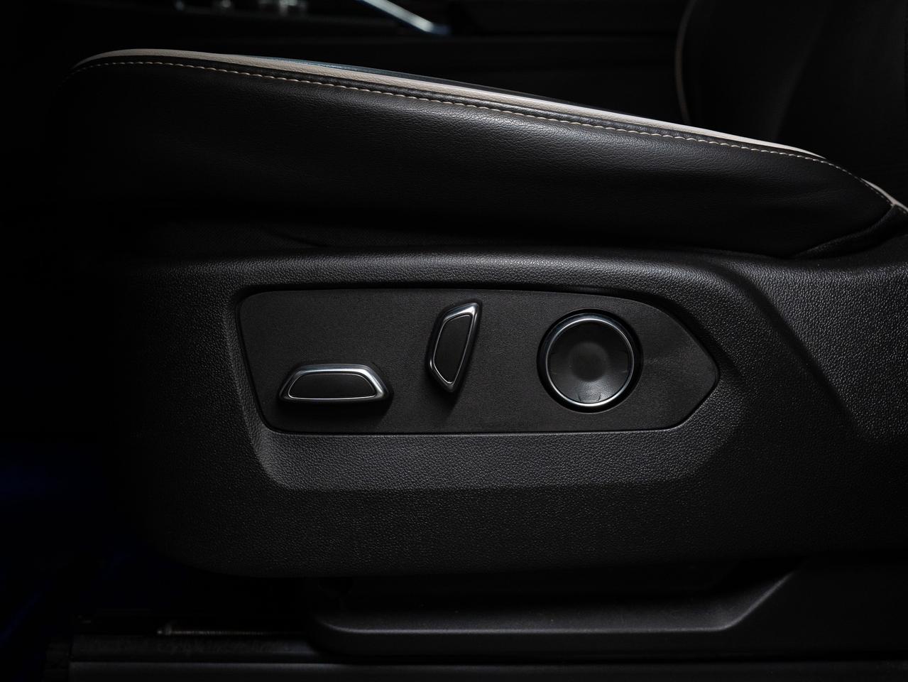 2024 Cadillac Escalade ESV PREMIUM LUXURY | 7 PASS | PERFORMANCE PKG | 22 IN Photo