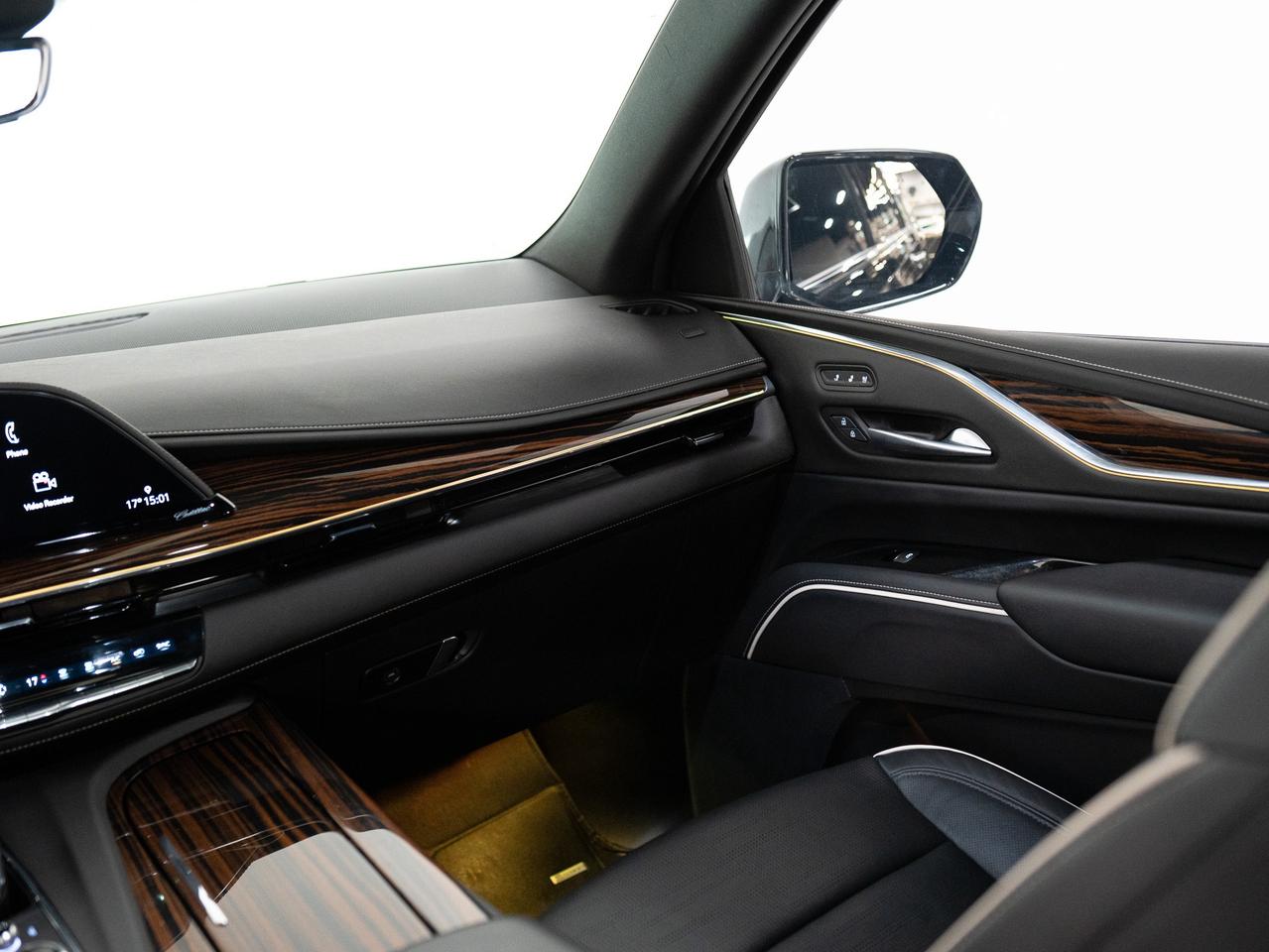 2024 Cadillac Escalade ESV PREMIUM LUXURY | 7 PASS | PERFORMANCE PKG | 22 IN Photo