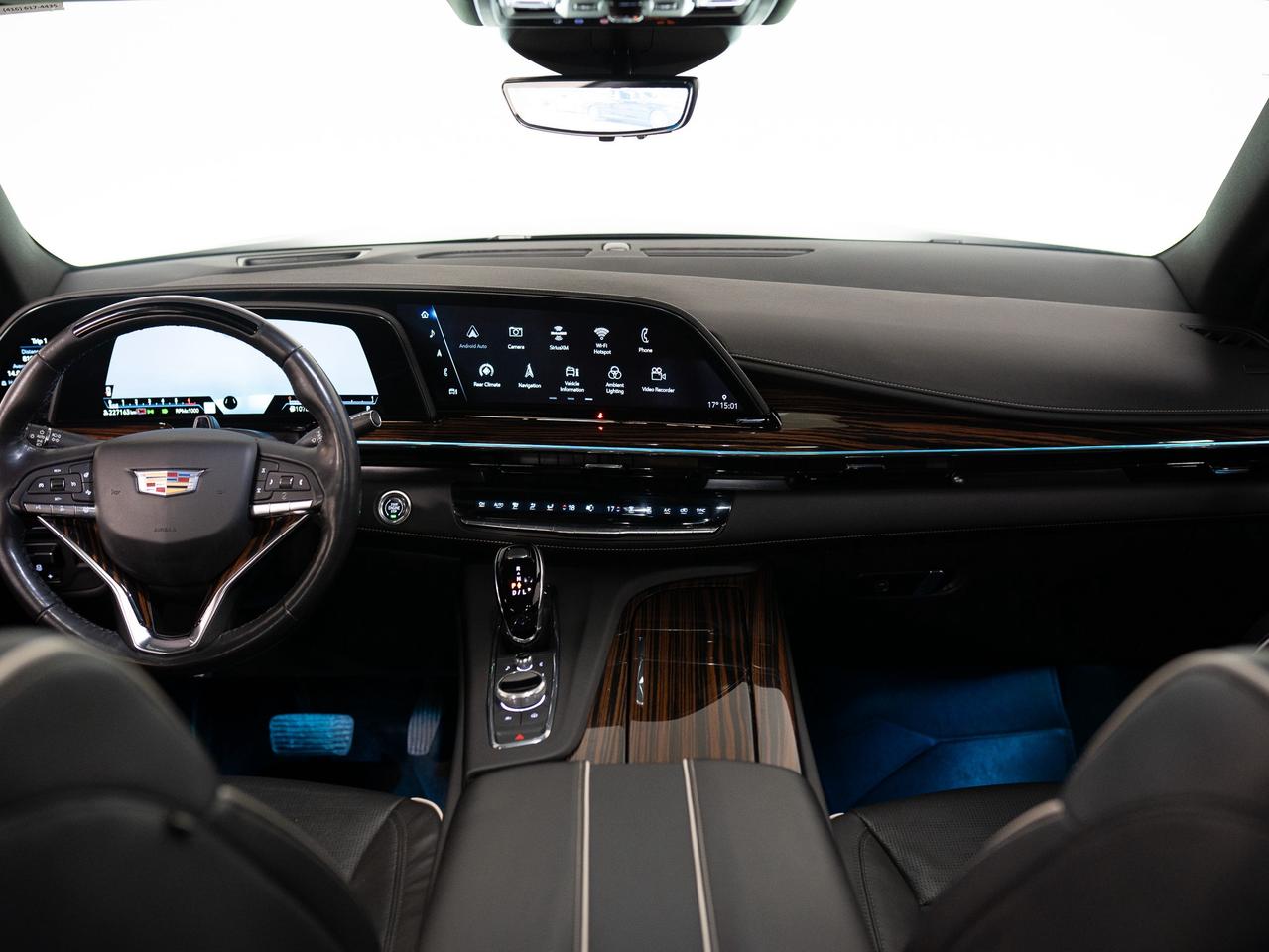 2024 Cadillac Escalade ESV PREMIUM LUXURY | 7 PASS | PERFORMANCE PKG | 22 IN Photo