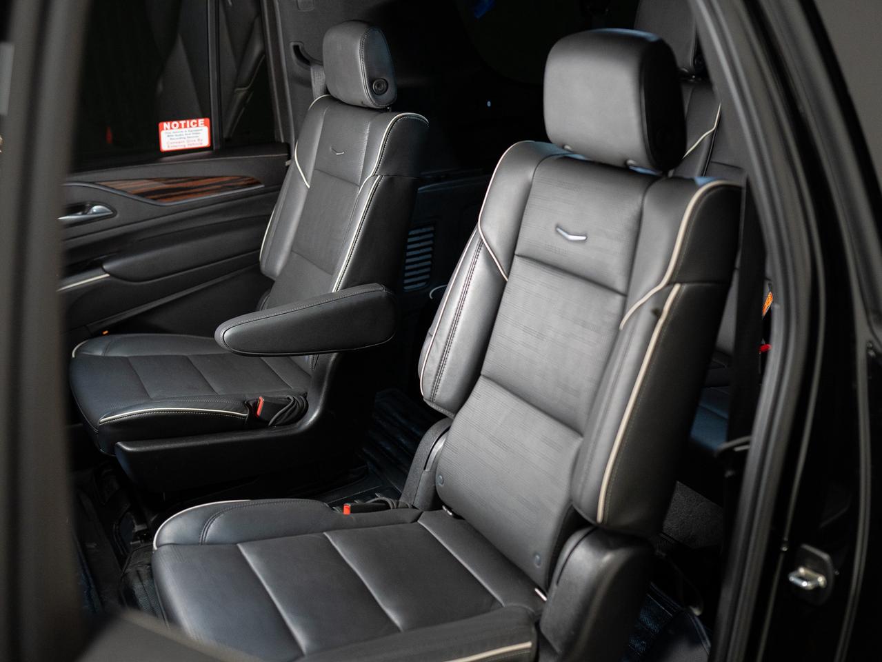 2024 Cadillac Escalade ESV PREMIUM LUXURY | 7 PASS | PERFORMANCE PKG | 22 IN Photo