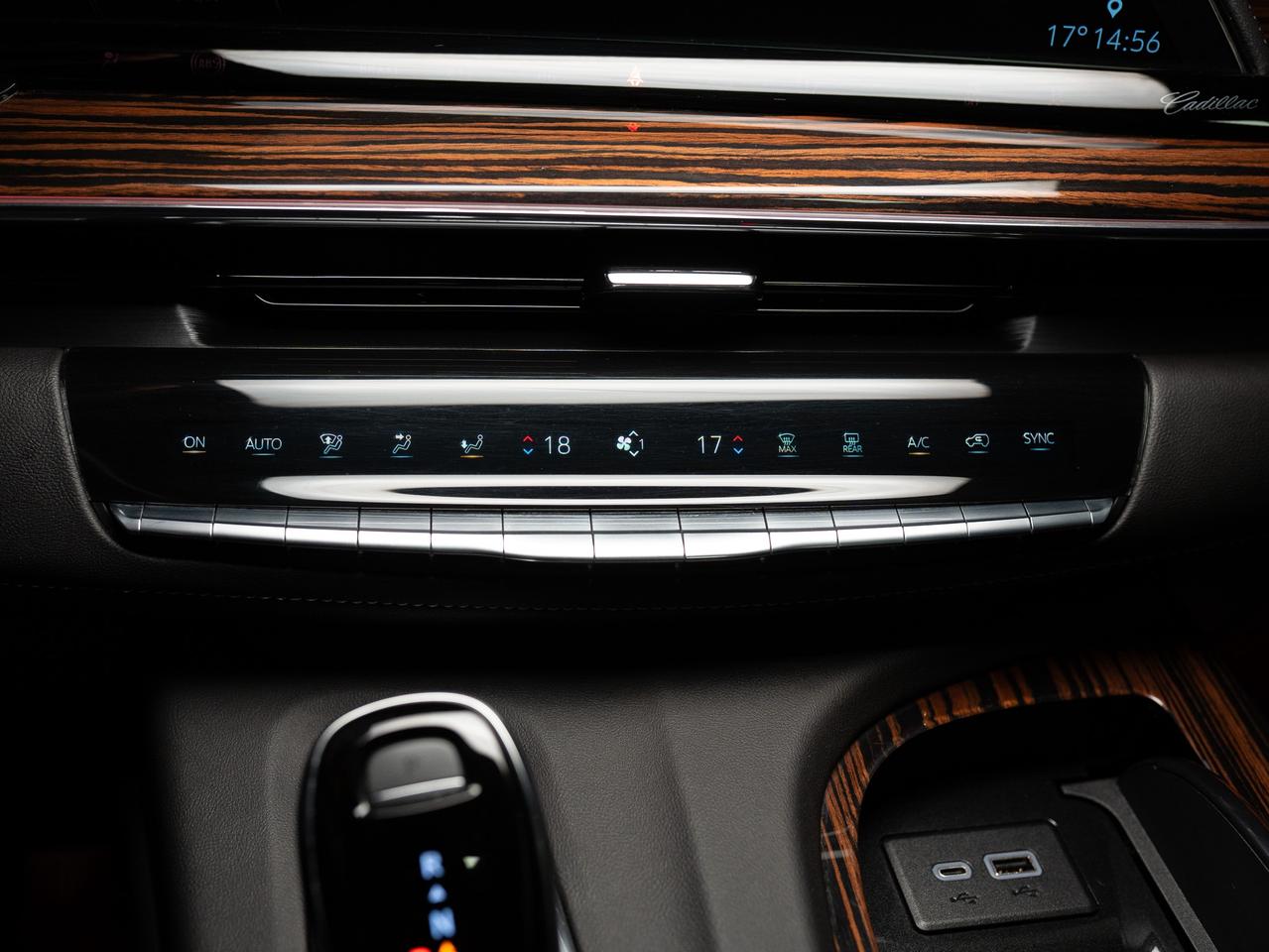 2024 Cadillac Escalade ESV PREMIUM LUXURY | 7 PASS | PERFORMANCE PKG | 22 IN Photo