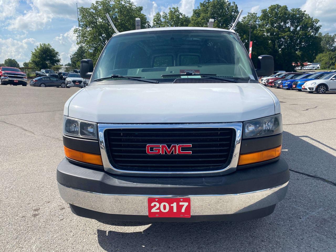 2017 GMC Savana RWD 2500 CARGO, CLEAN CARFAX, 2.8L DIESEL! - Photo #3