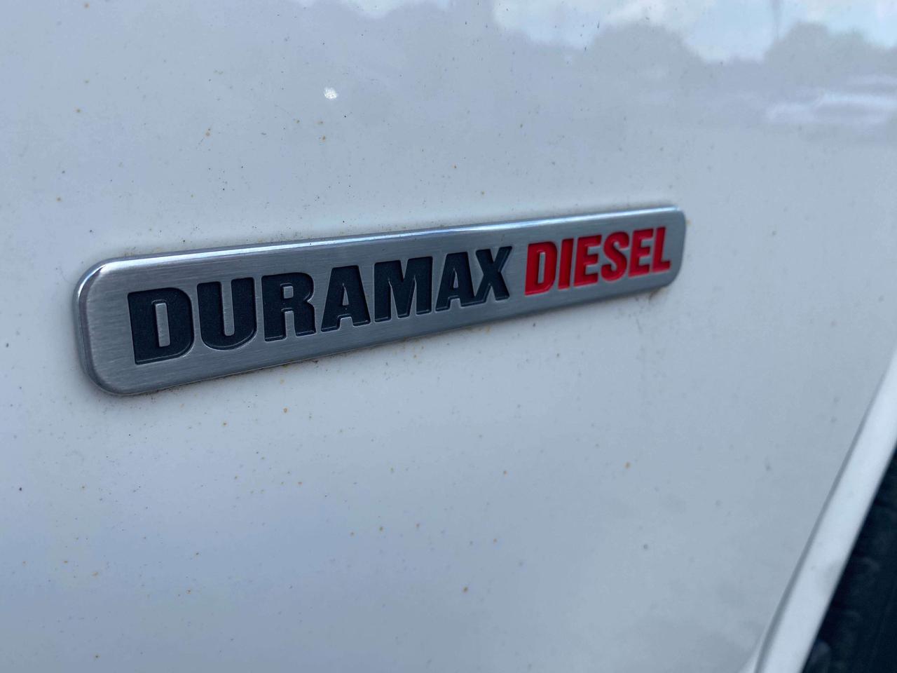 2017 GMC Savana RWD 2500 CARGO, CLEAN CARFAX, 2.8L DIESEL! - Photo #17