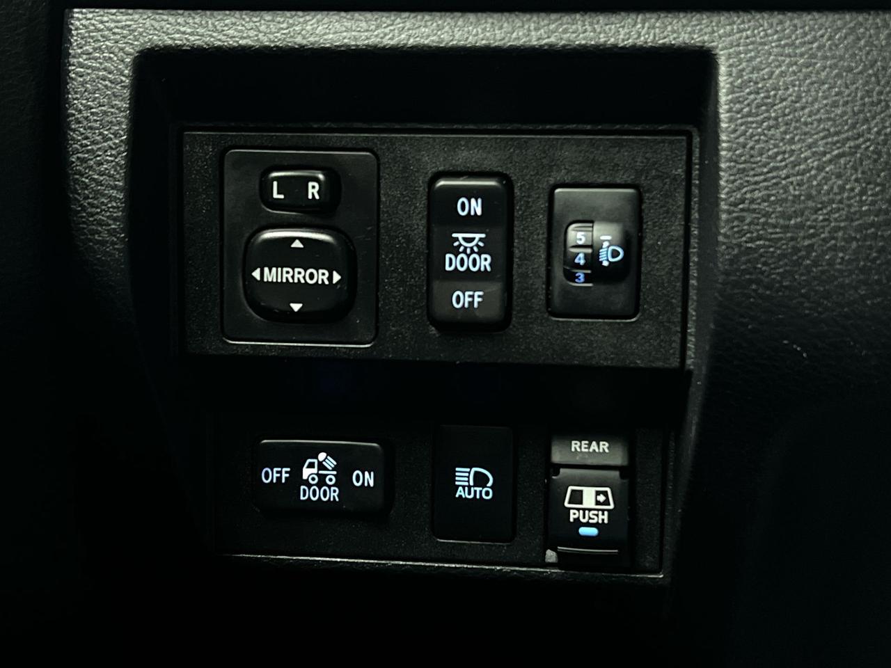 2019 Toyota Tundra TRD OFF-ROAD 4X4 | 5.7L V8 |HTD SEATS |TOW PKG|NAV Photo