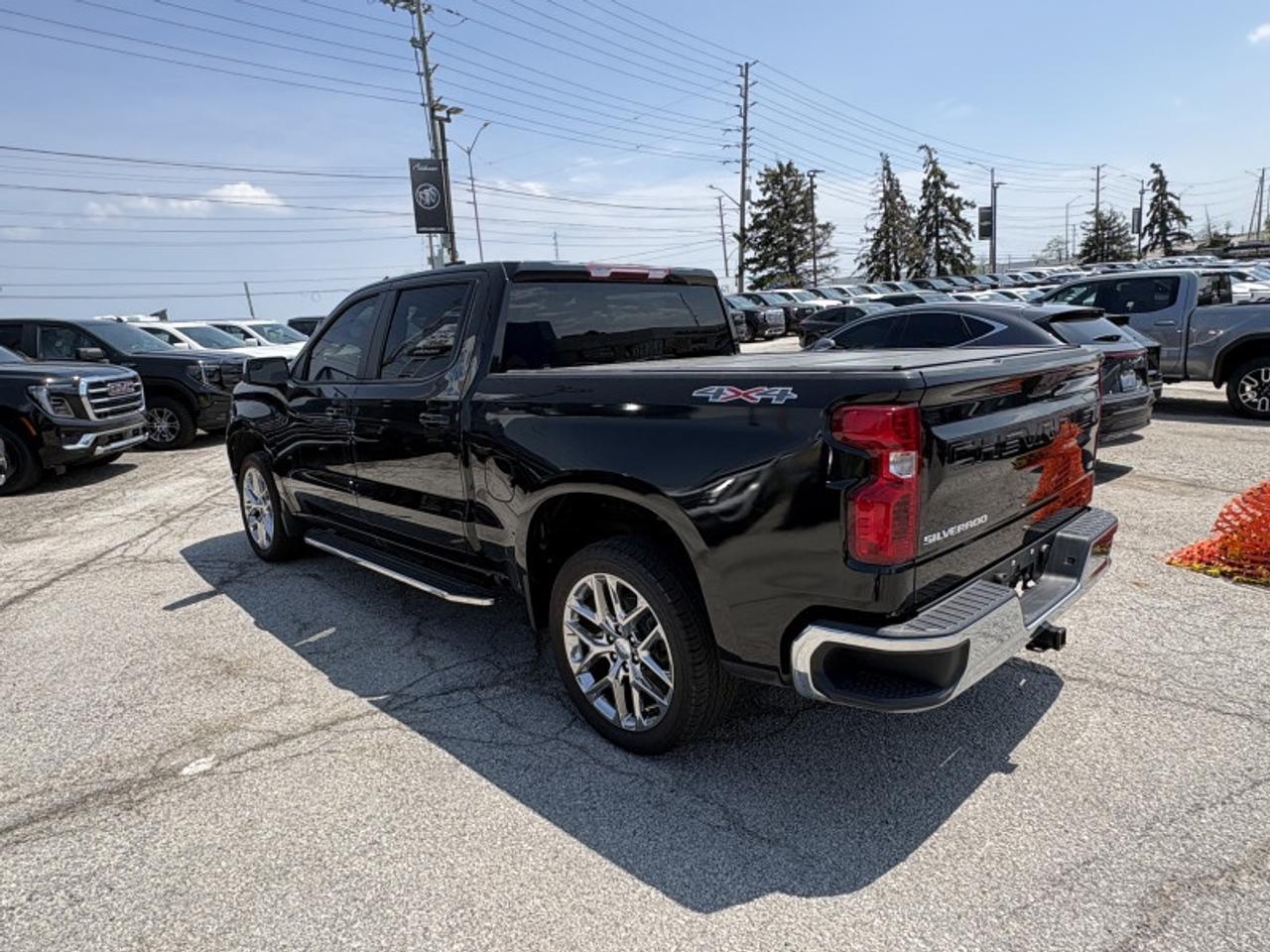 2025 Chevrolet Silverado 1500 LT  5.3L V8|22's|tonneau Cover Photo4