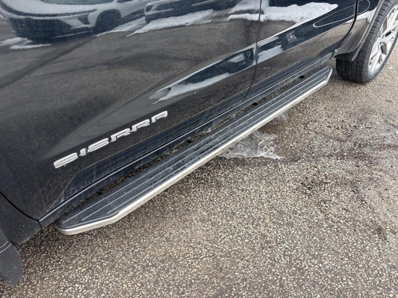 2024 GMC Sierra 1500 SLE  5.3L V8|22's|side steps Photo