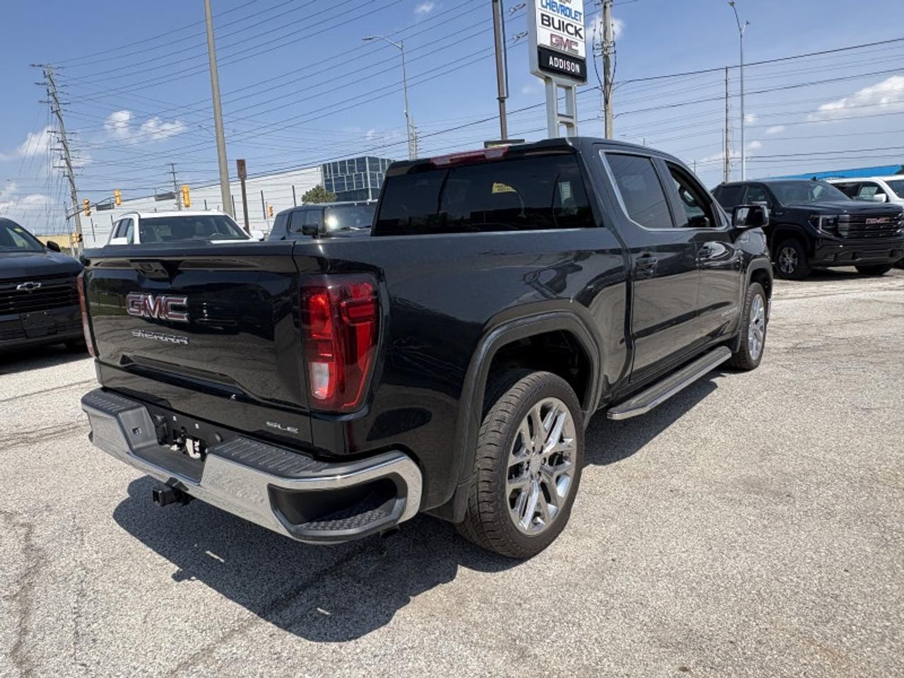 2024 GMC Sierra 1500 SLE  5.3L V8|22's|side steps Photo