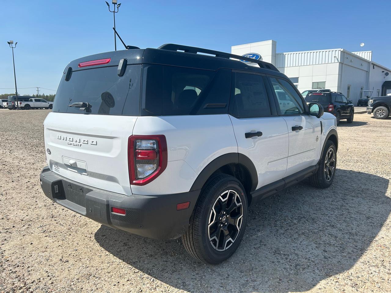2026 Ford Bronco Sport OUTER BANKS 4x4 300A Photo5