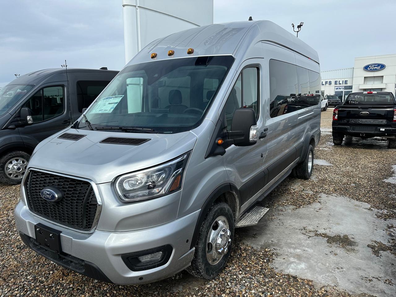 2025 Ford Transit Passenger 350 HD XLT High Roof Extended LB DRW AWD
