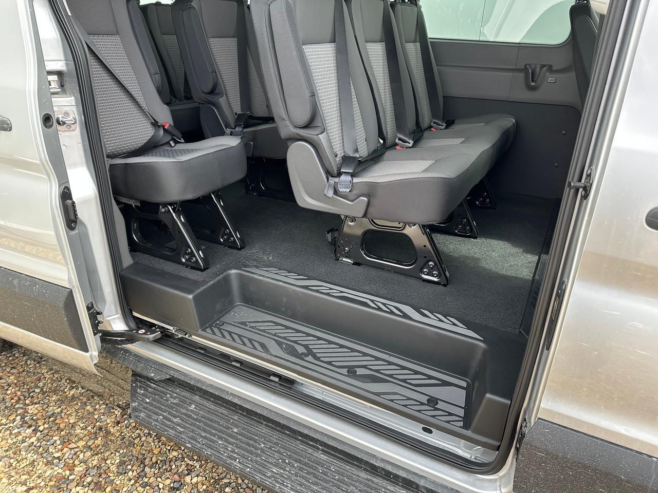 2025 Ford Transit Passenger Wagon XLT T-350 HD 148 EL High Roof  DRW AWD 302A Photo5