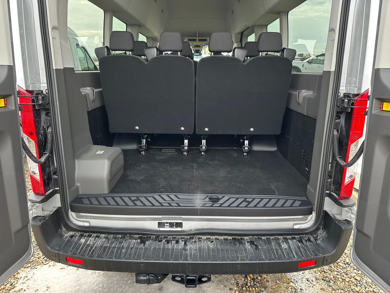 2025 Ford Transit Passenger Wagon XLT T-350 HD 148 EL High Roof  DRW AWD 302A Photo5
