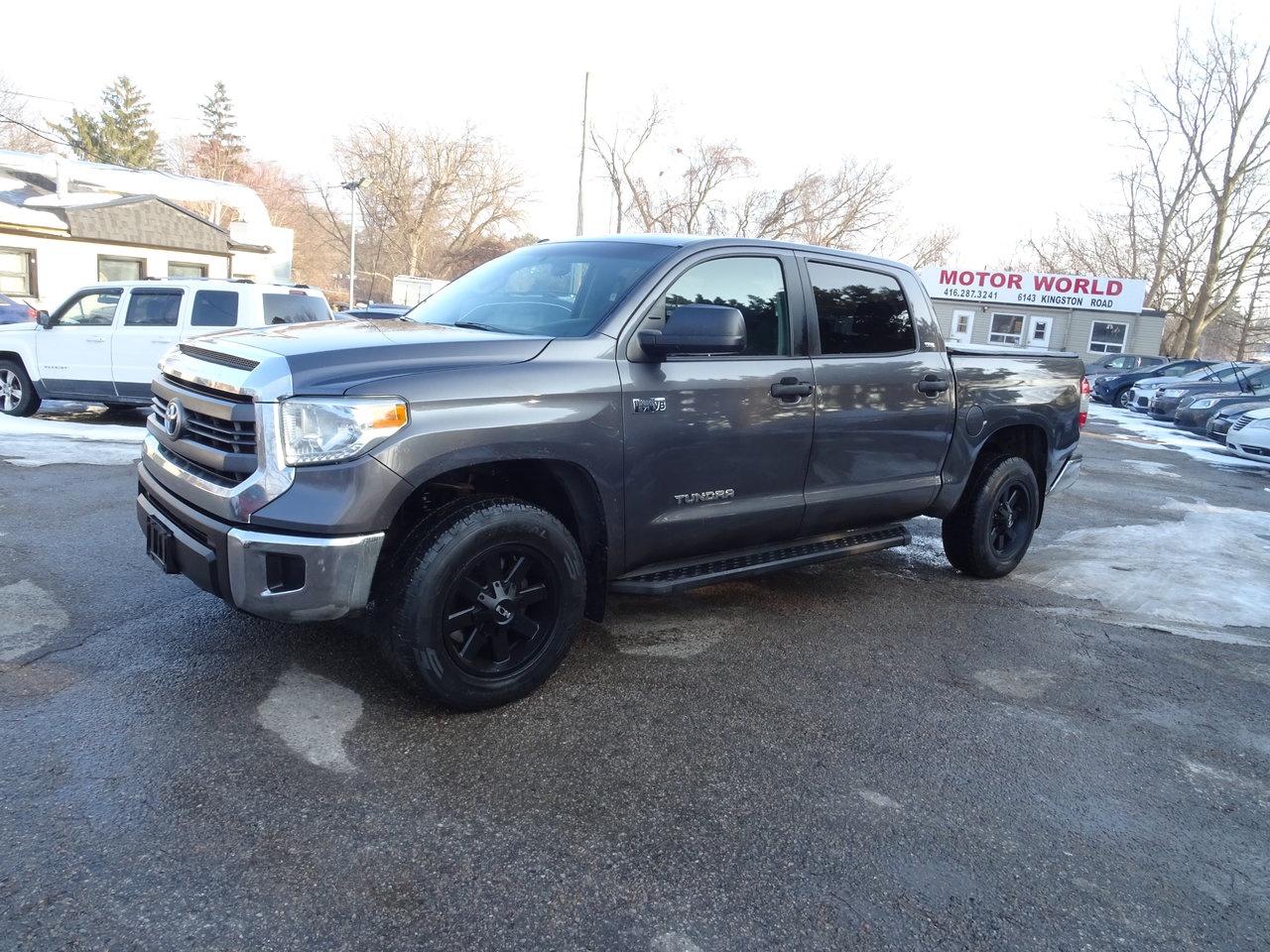 2015 Toyota Tundra SR5 Photo