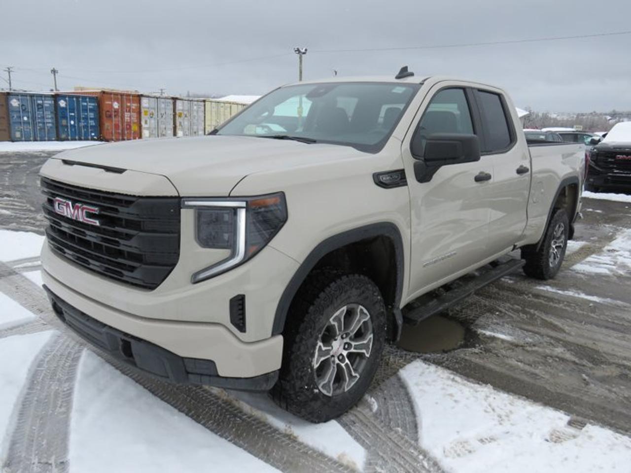 4WD Double Cab 147 Pro, 10-Speed Automatic, Gas V8 5.3L/325