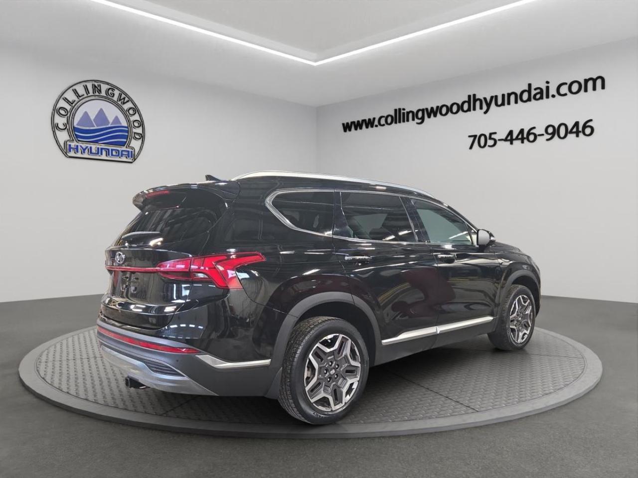 2023 Hyundai Santa Fe Hybrid Luxury Photo3