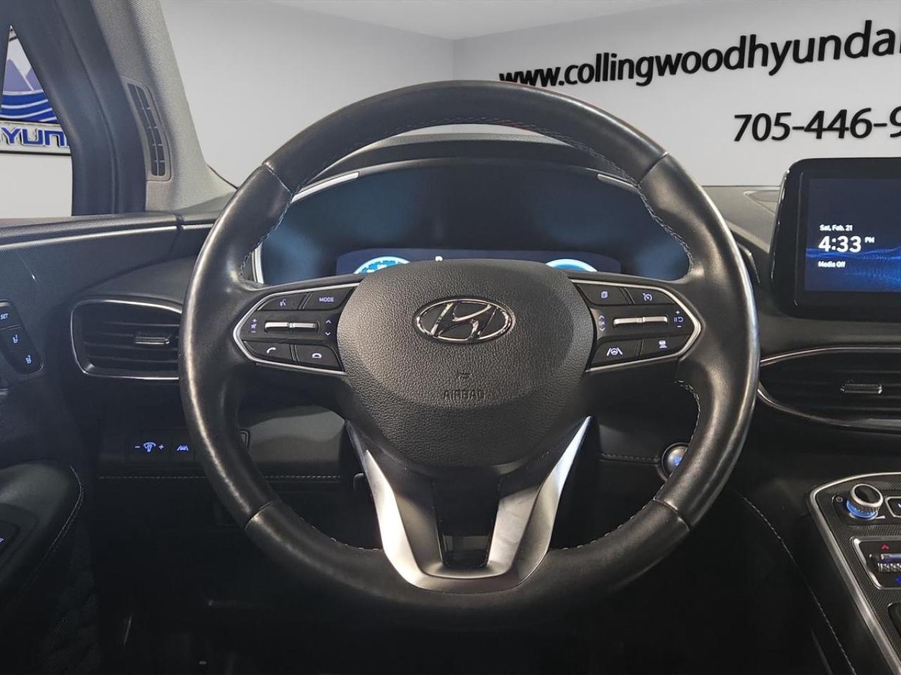 2023 Hyundai Santa Fe Hybrid Luxury Photo