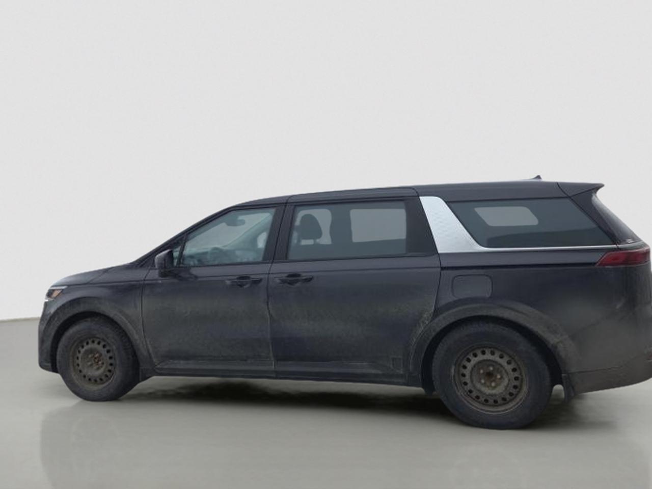 2022 Kia Carnival LX Photo