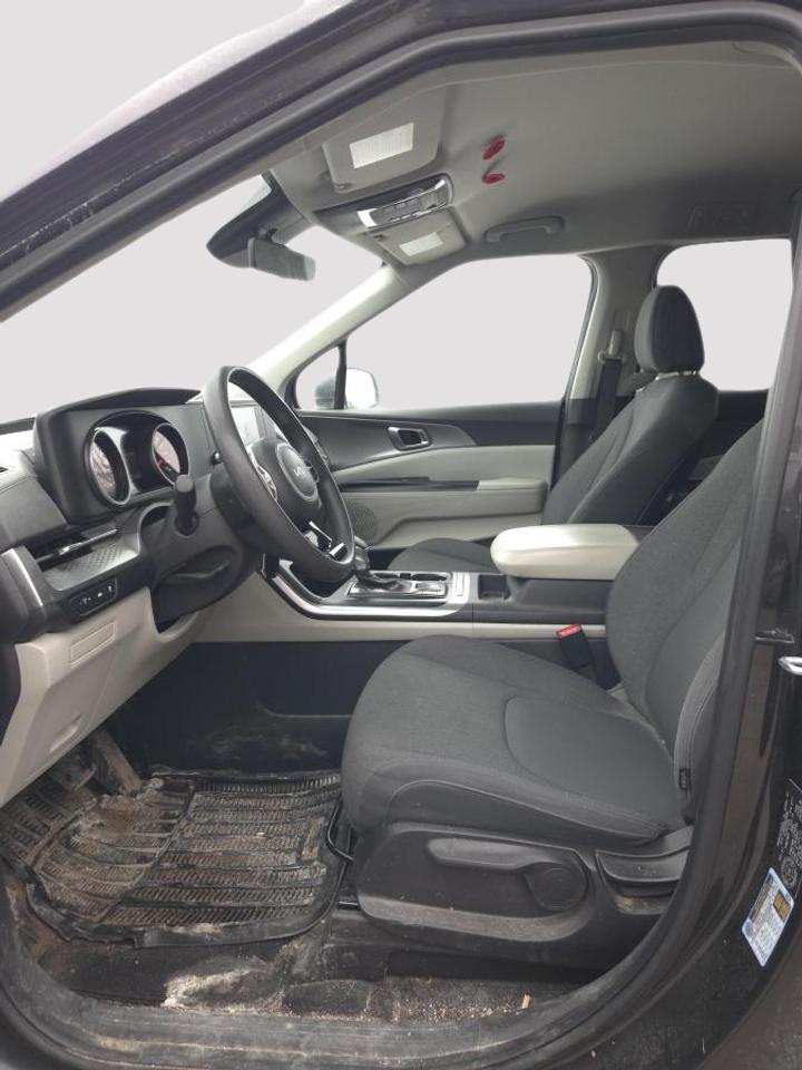 2022 Kia Carnival LX Photo