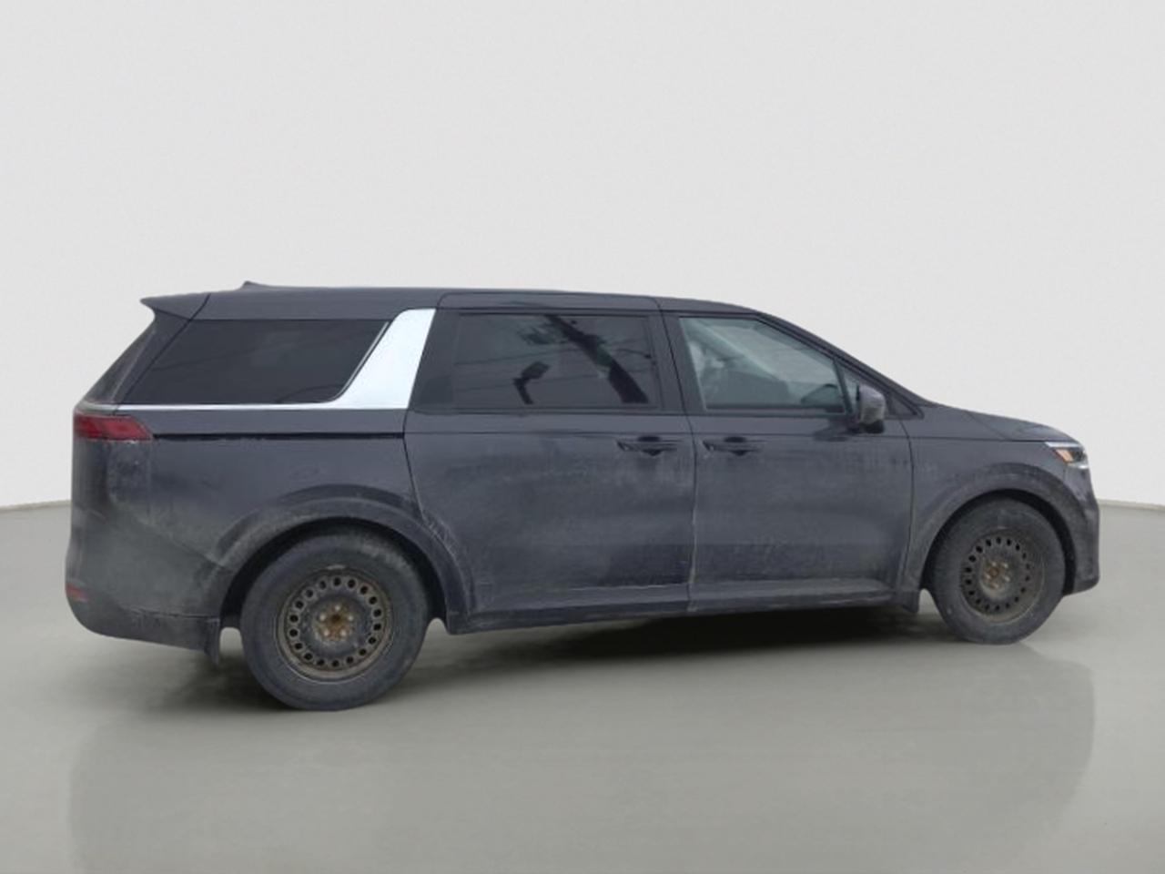 2022 Kia Carnival LX Photo