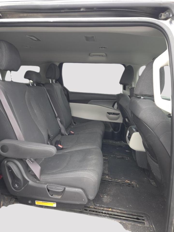 2022 Kia Carnival LX Photo