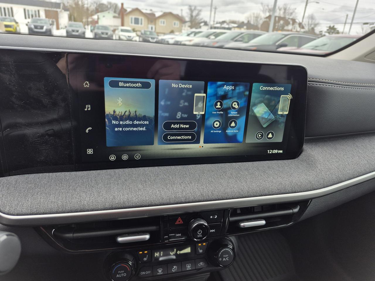 2026 Nissan Kicks SV Photo9