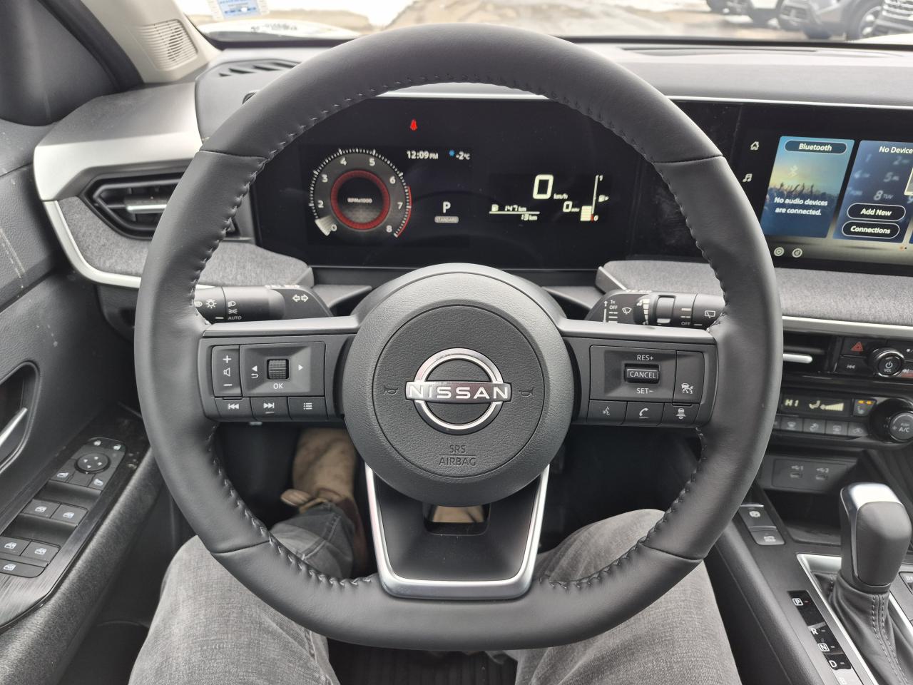 2026 Nissan Kicks SV Photo7