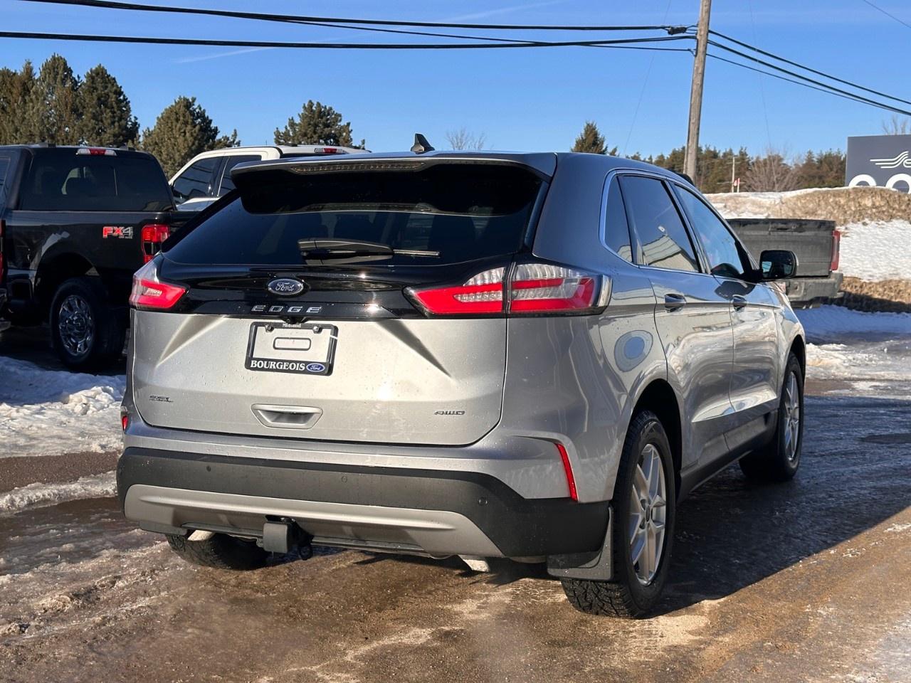 2022 Ford Edge SEL AWD Photo