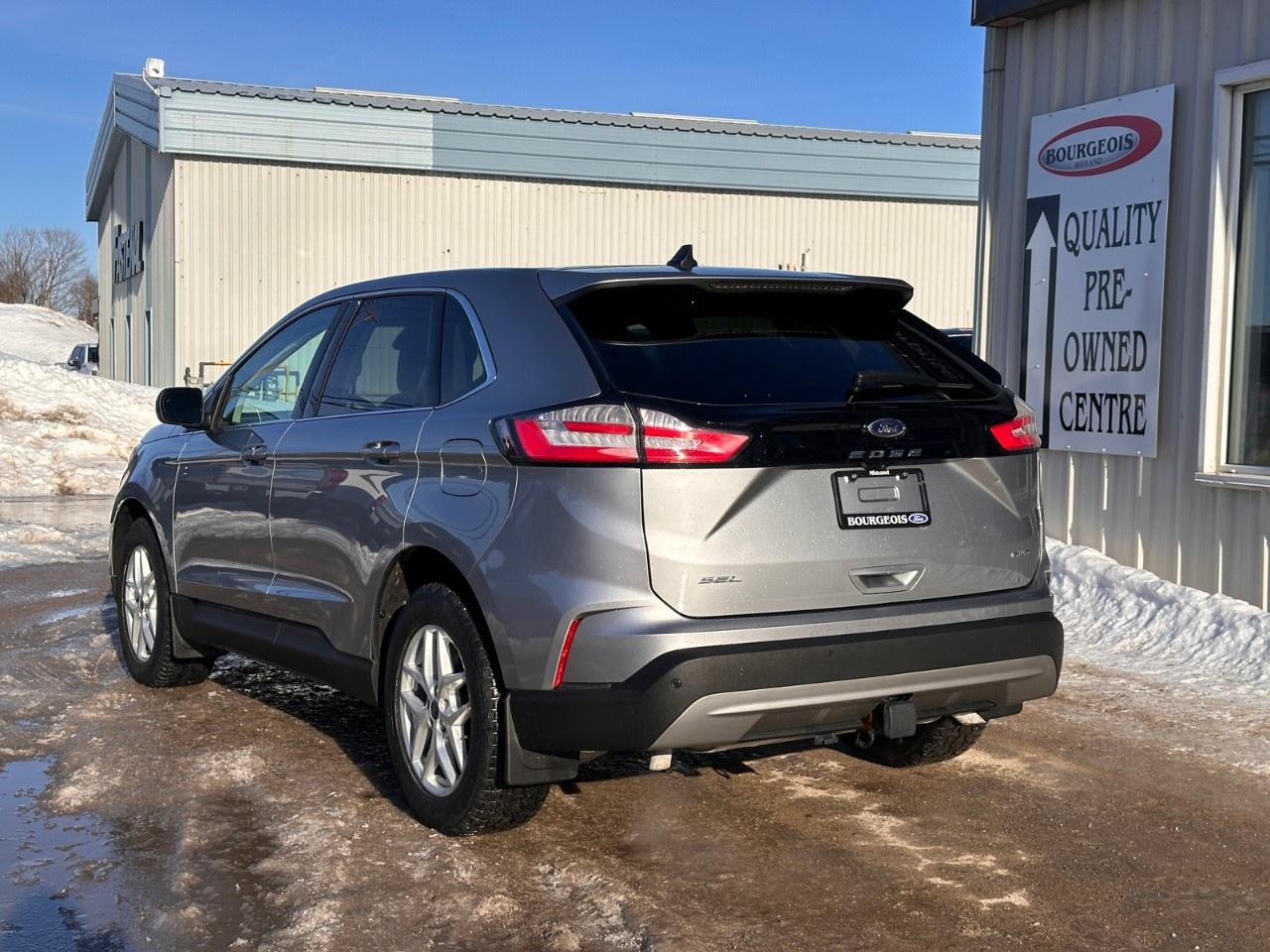 2022 Ford Edge SEL AWD Photo