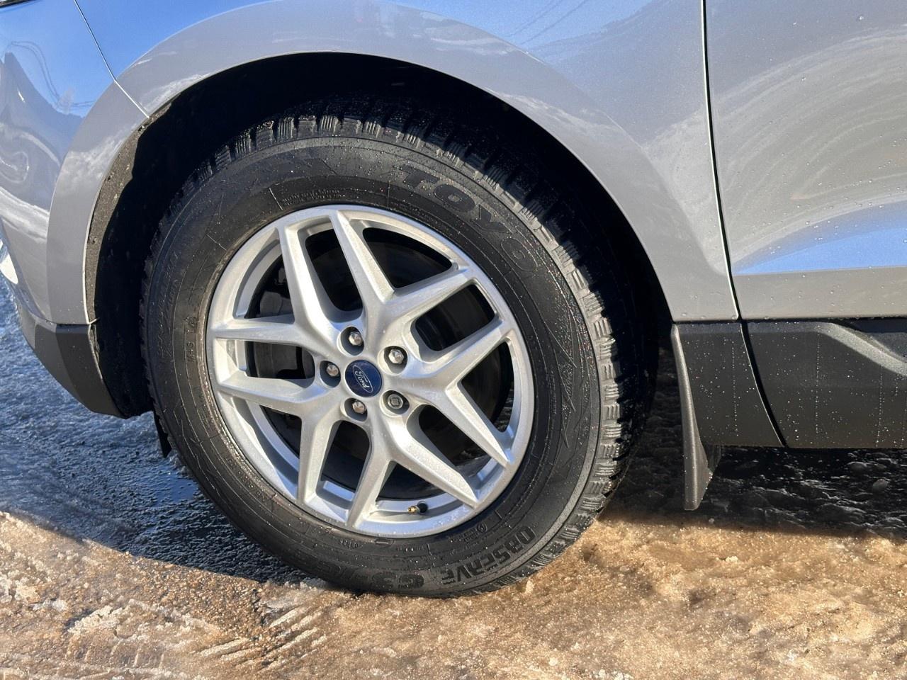 2022 Ford Edge SEL AWD Photo