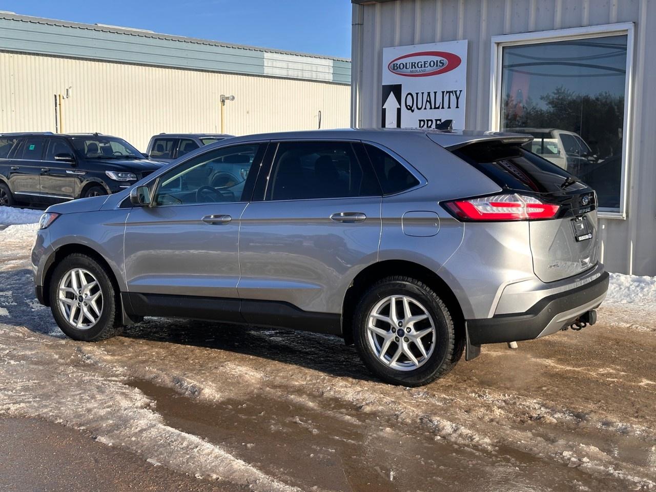 2022 Ford Edge SEL AWD Photo