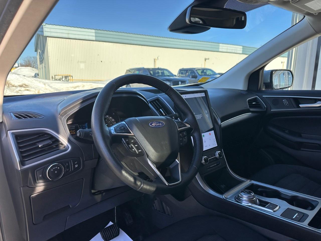 2022 Ford Edge SEL AWD Photo