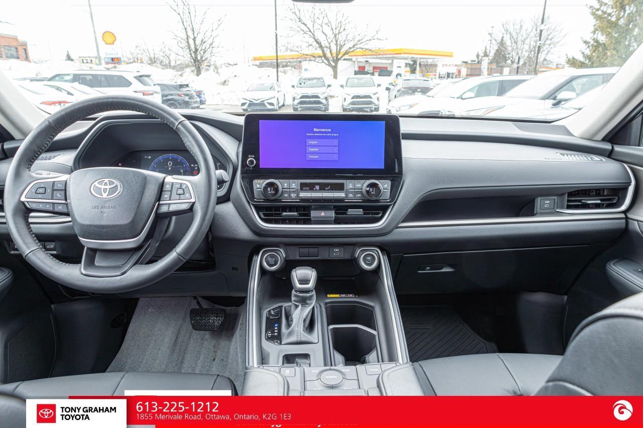 2025 Toyota Grand Highlander XLE Photo