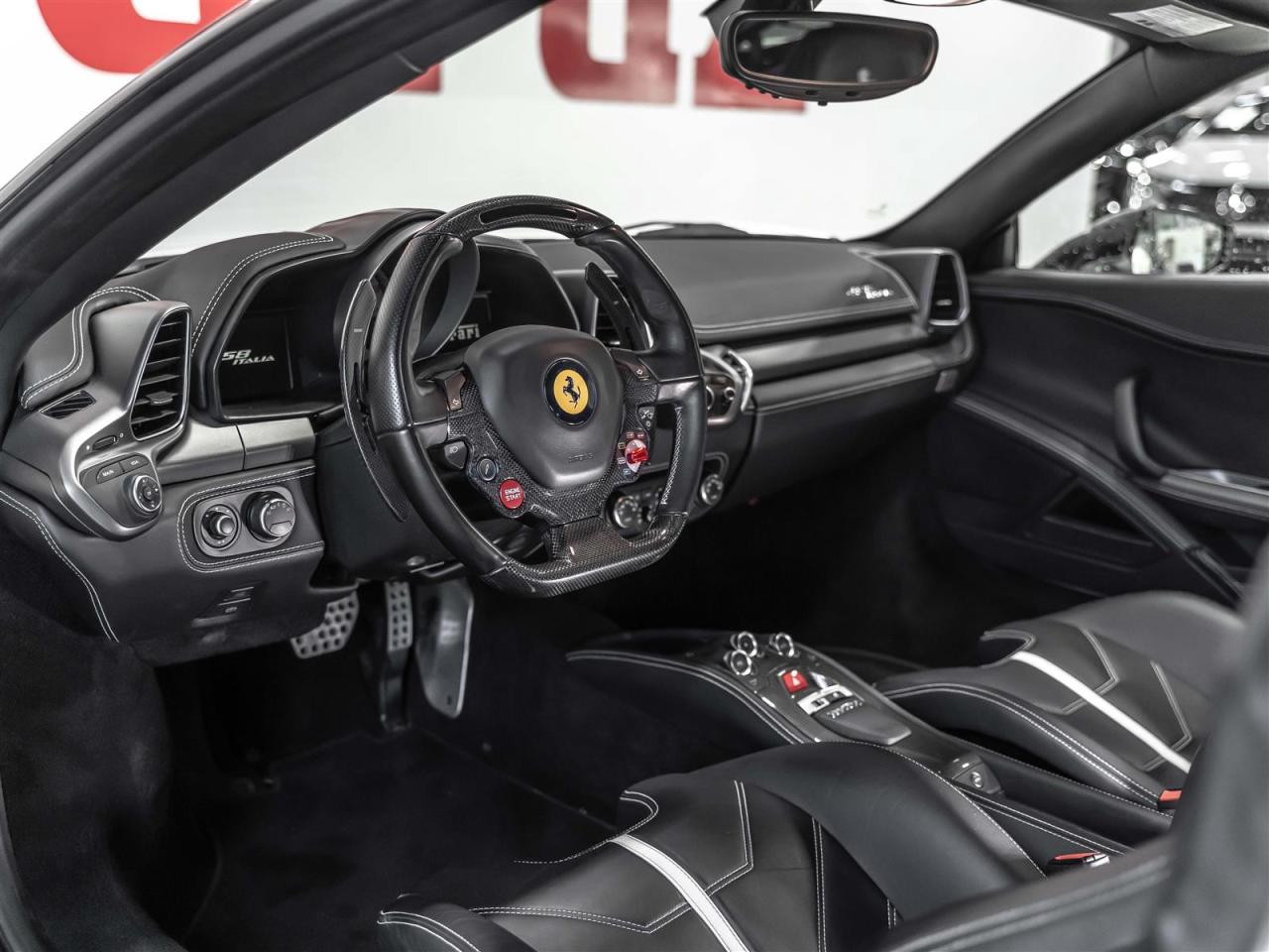 2012 Ferrari 458 ITALIA CARBON FIBER RACE SEATS|CARBON STEERING WHEEL|LOADED Photo