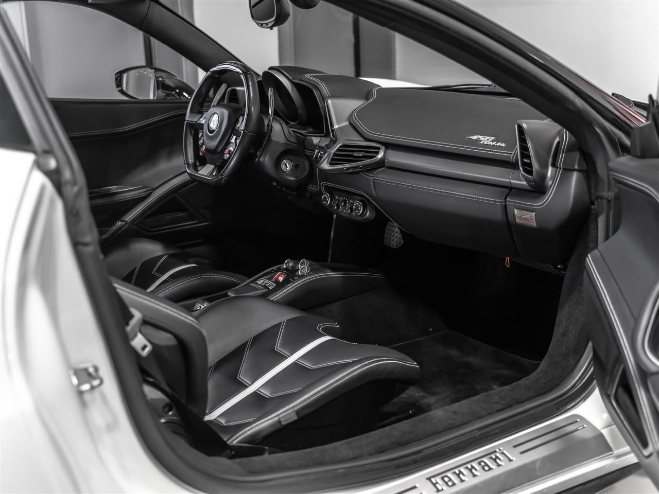 2012 Ferrari 458 ITALIA CARBON FIBER RACE SEATS|CARBON STEERING WHEEL|LOADED Photo