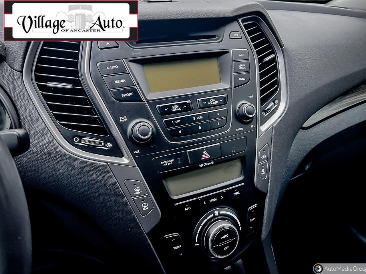 2014 Hyundai Santa Fe XL AWD 4dr 3.3L Auto Premium Photo