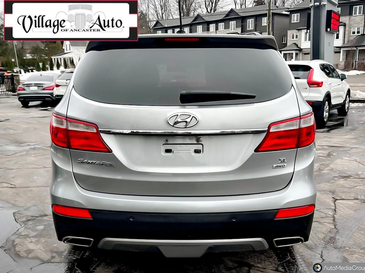 2014 Hyundai Santa Fe XL AWD 4dr 3.3L Auto Premium Photo