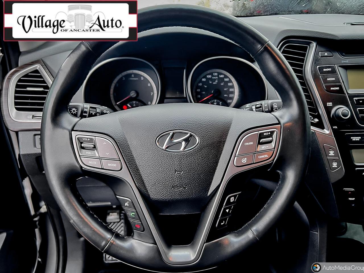 2014 Hyundai Santa Fe XL AWD 4dr 3.3L Auto Premium Photo
