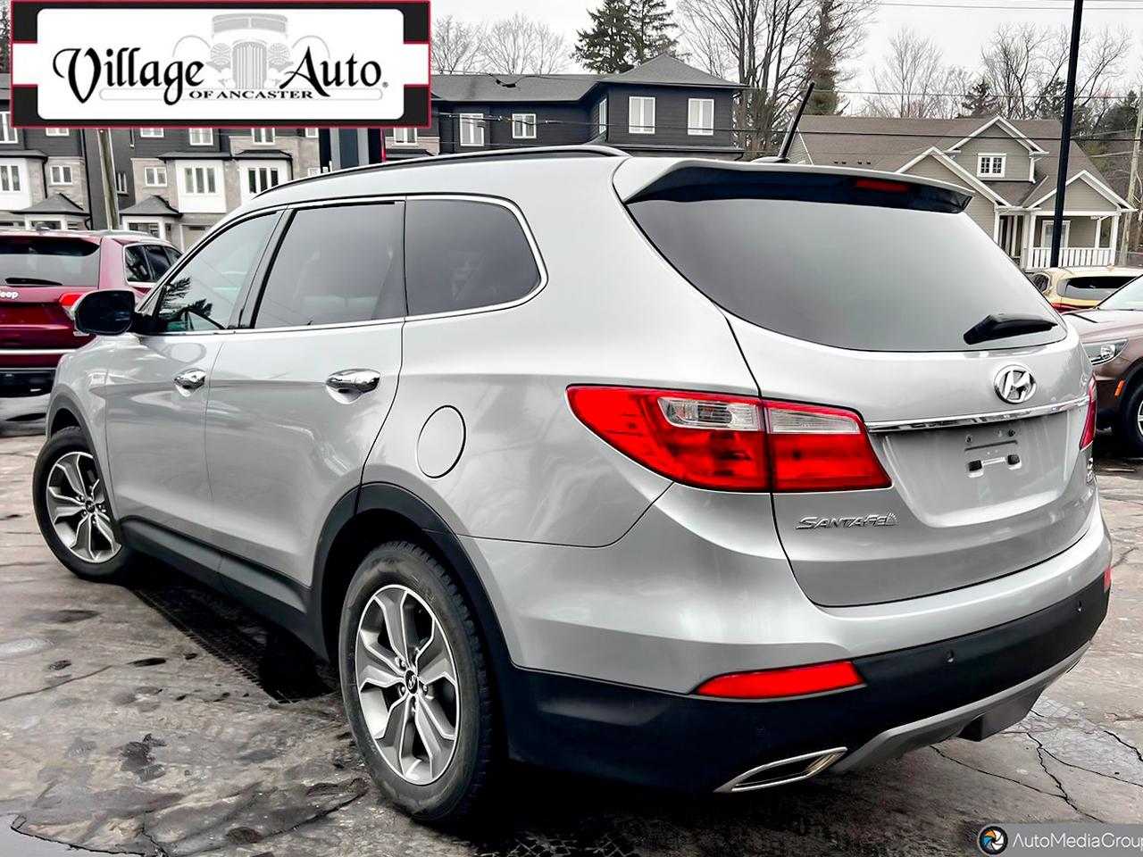 2014 Hyundai Santa Fe XL AWD 4dr 3.3L Auto Premium Photo