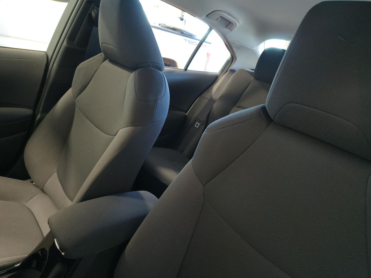 2021 Toyota Corolla L Photo0